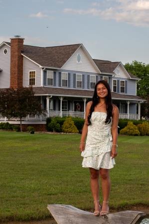 Tara Ludwig Spring Photos